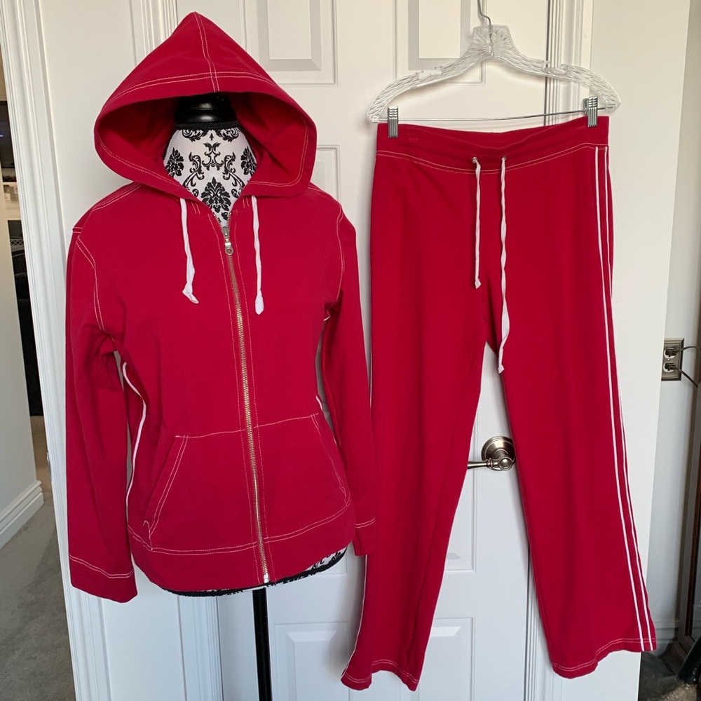 Bass L/M track suit in pink and white